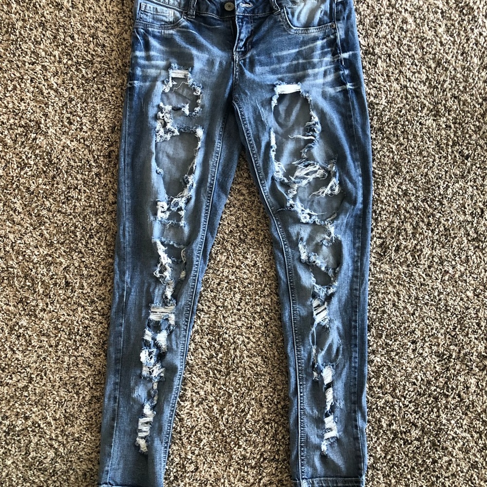 TwentyOne Black Ripped jeans